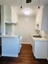 Tropical Breeze in Norwalk, CA - Building Photo - Building Photo