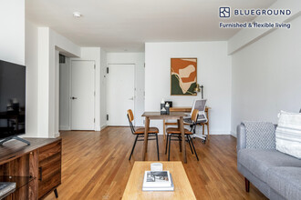 101 W 15th St in New York, NY - Building Photo - Building Photo