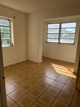 1716 SW 11th St, Unit 2 in Miami, FL - Building Photo - Building Photo