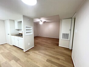 2400 5th St in Bay City, TX - Building Photo - Building Photo