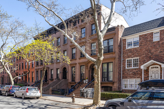 33 Tompkins Pl in Brooklyn, NY - Foto de edificio - Building Photo