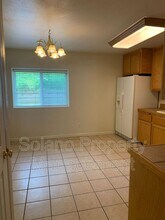 607 E Monte Vista Ave in Vacaville, CA - Building Photo - Building Photo