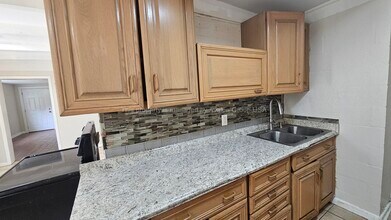 1625 West Rd, Unit 1625 in Jacksonville, FL - Building Photo - Building Photo