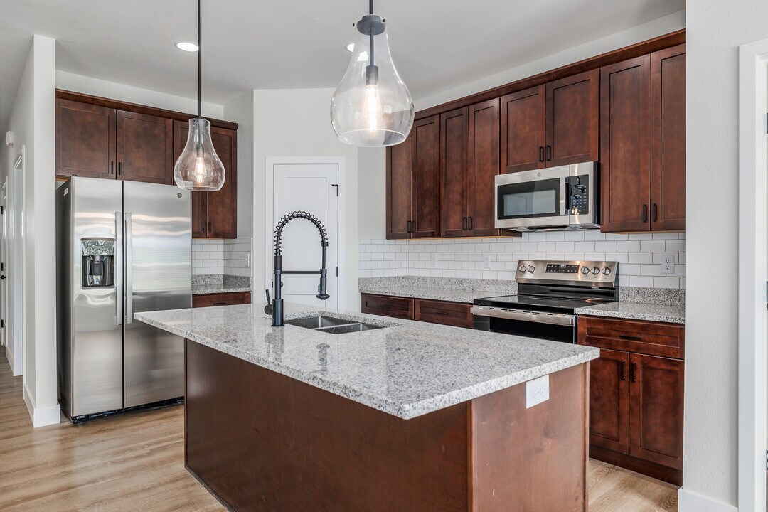 The Dell in Springfield, MO - Building Photo