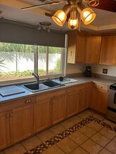 4220 S Lynne Ln in Salt Lake City, UT - Foto de edificio - Building Photo