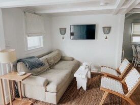 8 71st St in Newburyport, MA - Building Photo