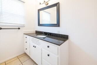 1521 2nd St, Unit 07 in Long Beach, CA - Building Photo - Building Photo