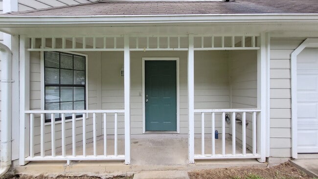 4991 Sugar Creek Dr in Sugar Hill, GA - Building Photo - Building Photo