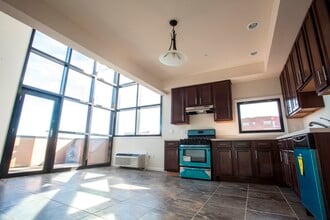 190 Culver Ave, Unit 304 in Jersey City, NJ - Foto de edificio - Building Photo