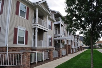 Prairie Towne Square in Sun Prairie, WI - Foto de edificio - Building Photo