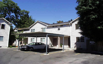 709 Gillis St in Vancouver, WA - Building Photo - Building Photo