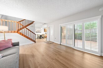 1802 18th Ln in Palm Beach Gardens, FL - Building Photo - Building Photo