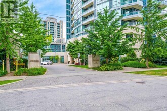 18 Holmes Ave in Toronto, ON - Building Photo - Building Photo