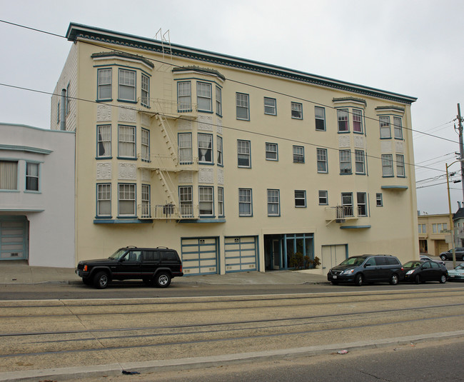 1000 Judah St in San Francisco, CA - Building Photo - Building Photo