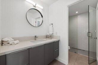 945 N Buttonwillow Cir in Palm Springs, CA - Building Photo - Building Photo