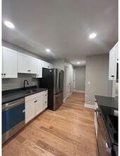 180 N Winooski Ave, Unit 101 in Burlington, VT - Foto de edificio - Building Photo