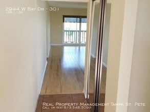 2944 W Bay Dr in Belleair Bluffs, FL - Building Photo - Building Photo