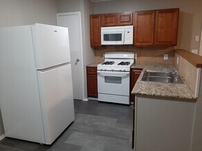 2 S West St in Stillwater, OK - Building Photo - Building Photo