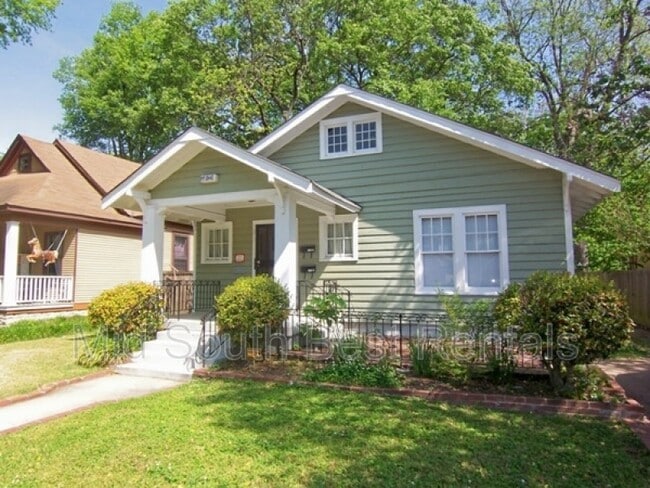 property at 1796 Nelson Ave