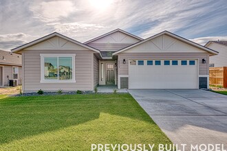 The Village at Riverbend in Spokane Valley, WA - Building Photo - Building Photo