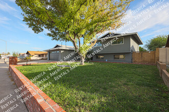 5205 W Caribbean Ln in Glendale, AZ - Building Photo - Building Photo