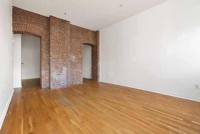 372 DeKalb Ave in Brooklyn, NY - Building Photo - Building Photo