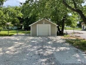 212 W Blaze Rd in Mt Vernon, MO - Building Photo - Building Photo