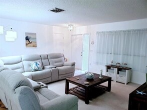 2203 43rd St W in Bradenton, FL - Building Photo - Building Photo