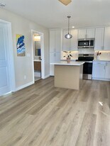 385 Theresa Way in Chula Vista, CA - Building Photo