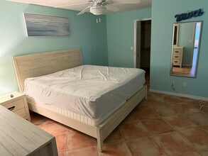 4916 Paleo Pines Cir in Fort Pierce, FL - Foto de edificio - Building Photo