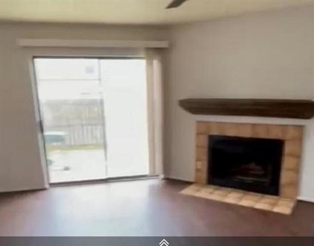 724 W Collins St in Denton, TX - Building Photo - Building Photo