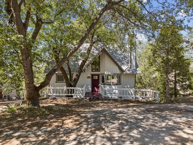 property at 1351 Montreal Dr