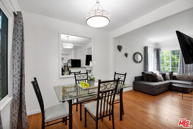 1452 S Crescent Heights Blvd in Los Angeles, CA - Building Photo - Building Photo