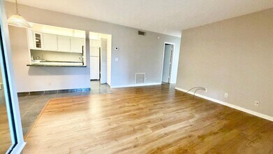 4717 Sable Pine Cir, Unit D1 in West Palm Beach, FL - Foto de edificio - Building Photo