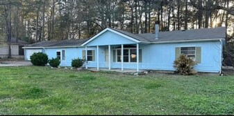 430 Westchase St in Montgomery, TX - Building Photo