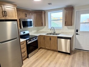 18 Kemble Ave in Paradise, NL - Building Photo - Building Photo