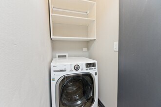 512 W Wrightwood Ave, Unit #4C in Chicago, IL - Building Photo - Building Photo