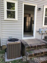19 Jill Ct in Edison, NJ - Building Photo - Building Photo