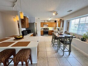 4325 Spoonbill Dr in Seabrook, TX - Building Photo - Building Photo