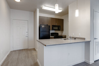 Reserve at Springdale in Austin, TX - Foto de edificio - Interior Photo