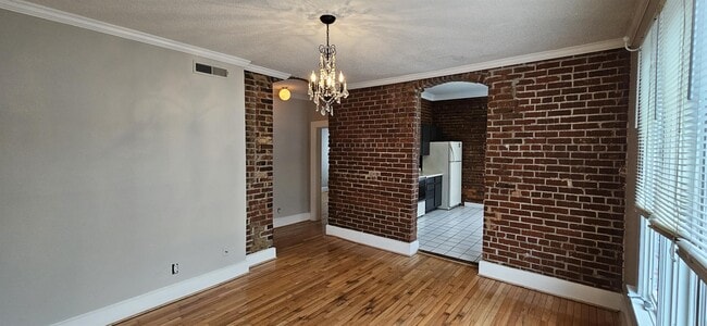 property at 607 Lindsay St