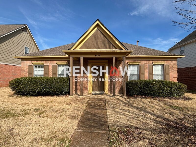 8678 Overcup Oaks Dr in Memphis, TN - Building Photo