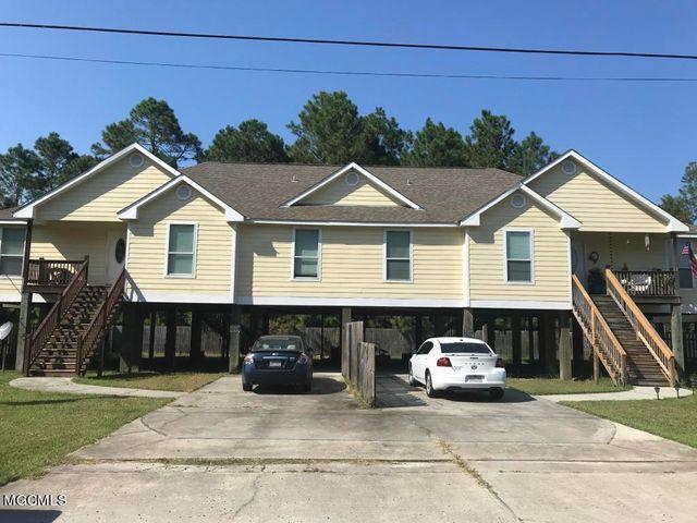 6206 W Desoto St in Bay St. Louis, MS - Building Photo