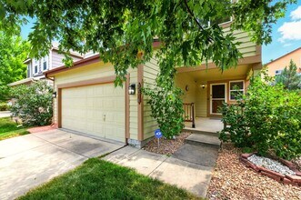2176 Ashwood Pl in Littleton, CO - Building Photo - Building Photo