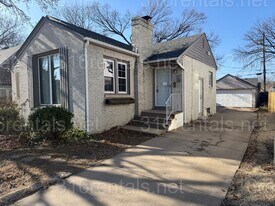 147 N Bleckley Dr in Wichita, KS - Building Photo