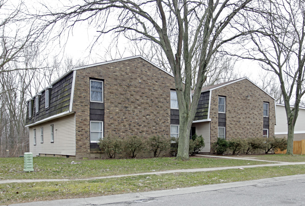 1539 Brooke Park Dr in Toledo, OH - Foto de edificio