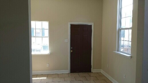 2705 Marais St-Unit -2705 in New Orleans, LA - Foto de edificio