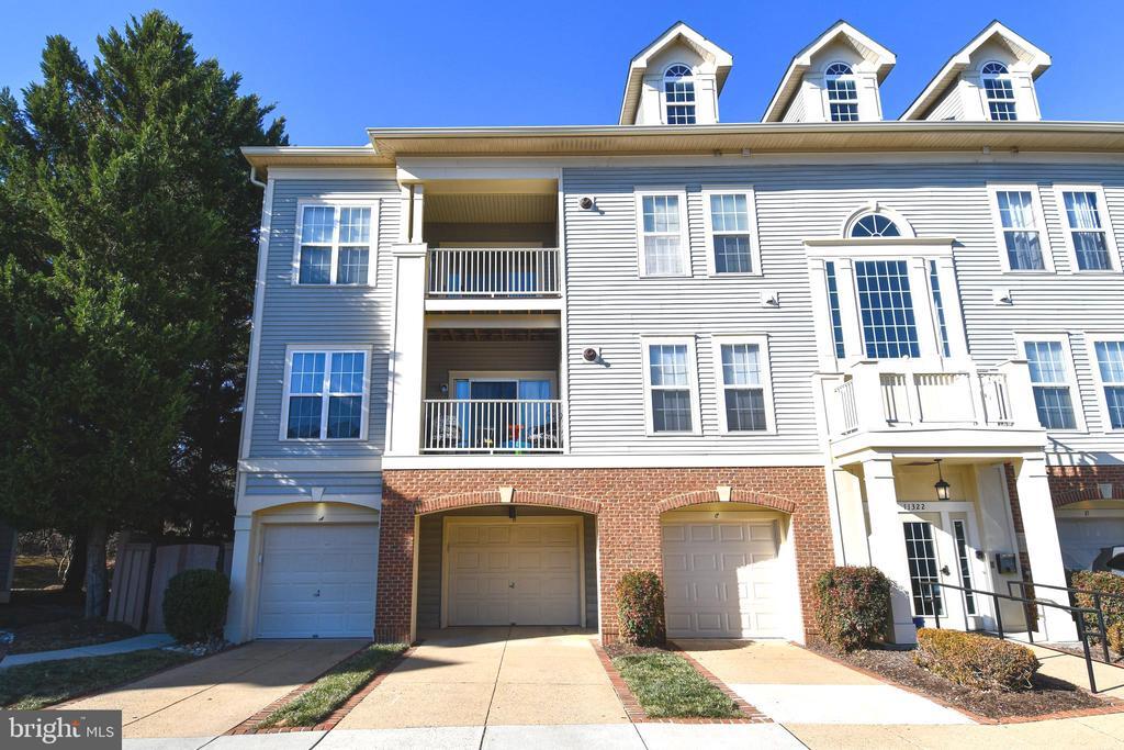 11322 Westbrook Mill Ln in Fairfax, VA - Foto de edificio