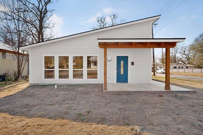 1471 W Kaufman St in Paris, TX - Building Photo - Building Photo