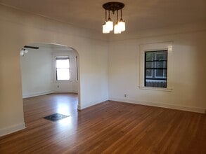 2623 H St in Sacramento, CA - Building Photo - Building Photo